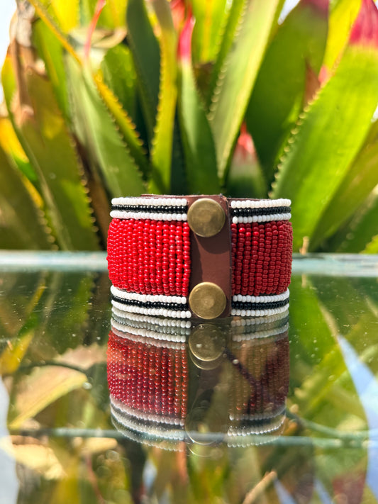 Taiyo | White Striped Beaded Watch
