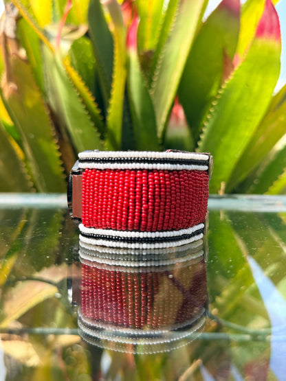 Taiyo | White Striped Beaded Watch